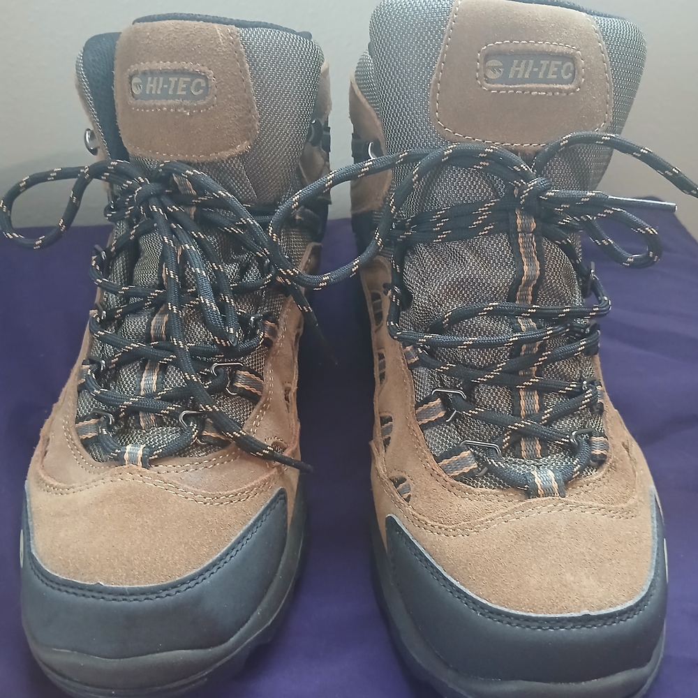 Hi-Tec Tan and Black Outdoor Boots